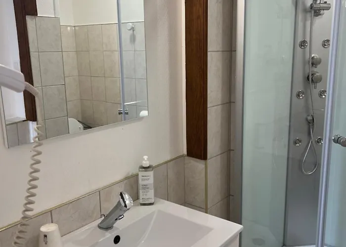 Les Quais Otel Cherbourg-en-Cotentin